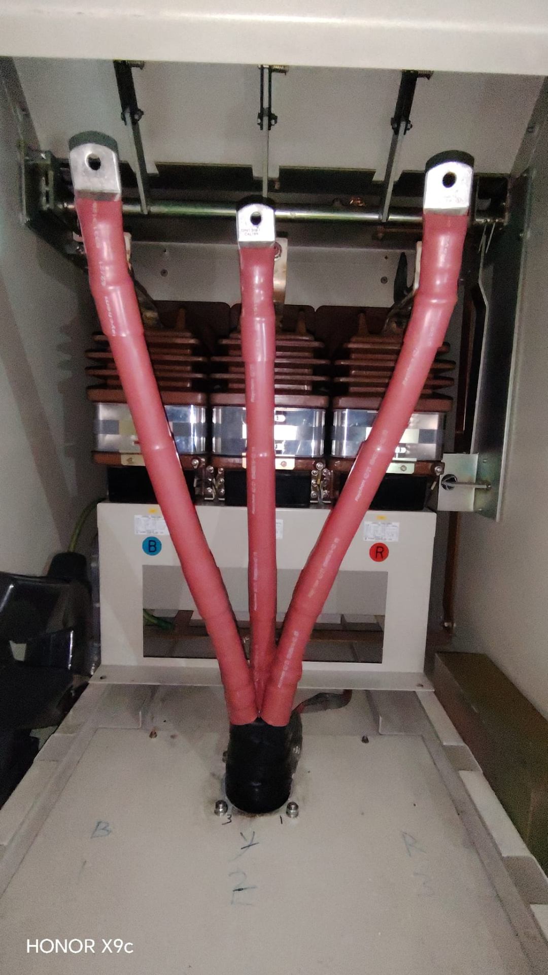 22kV heat shrink termination on switchgear